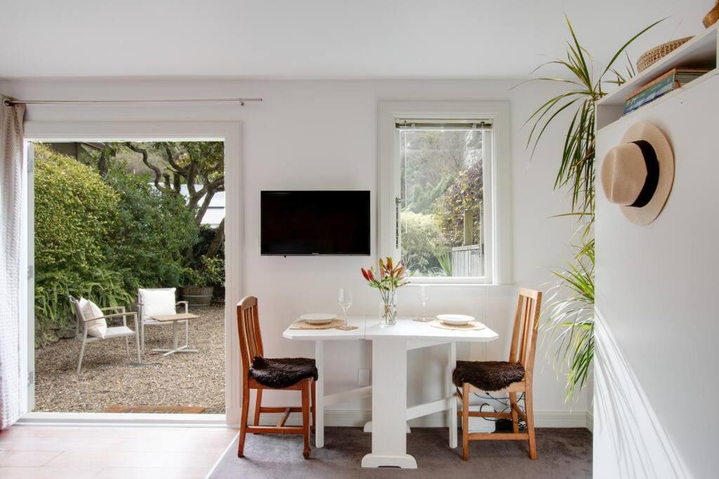 Tiny Home Big Vibes In Central נאפייר מראה חיצוני תמונה